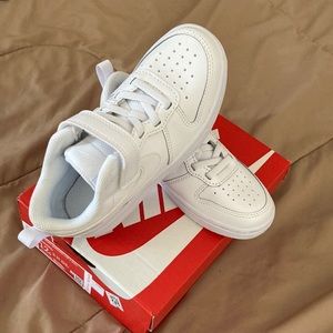 Nike Court Borough Low 2